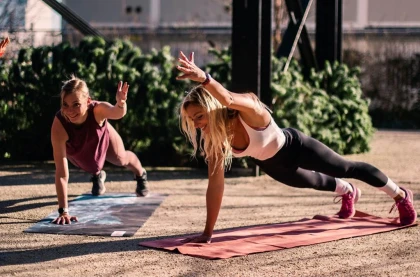 Cours Collectif de Pilates à Agadir : Un moment d'énergie et de renforcement musculaire - Tourisme Agadir Souss-Massa