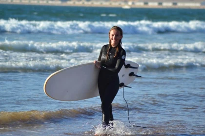 Cours collectifs 1h surf ou Bodyboard - Tourisme Agadir Souss-Massa