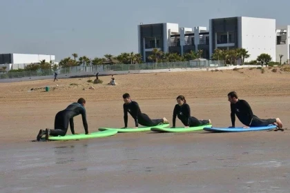 Cours de surf en groupe 6h sur 2 jours - Tourisme Agadir Souss-Massa