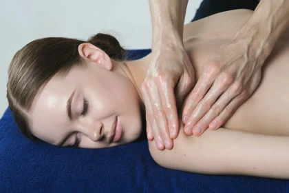 Massage Sublime de Polynésie Delassant - Tourisme Agadir Souss-Massa