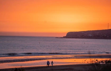 Stage d’Initiation au Surf à Taghazout – 1 journée - Tourisme Agadir Souss-Massa
