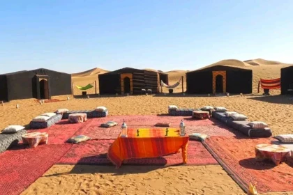 trekking , 1 nuit bivouac oasis Chebbi, Erg El Mahzil et nuit au lac Iriki : 3jours-2 nuits - Tourisme Agadir Souss-Massa