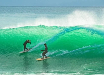 Stage d’Initiation au Surf à Taghazout – 1 journée - Tourisme Agadir Souss-Massa