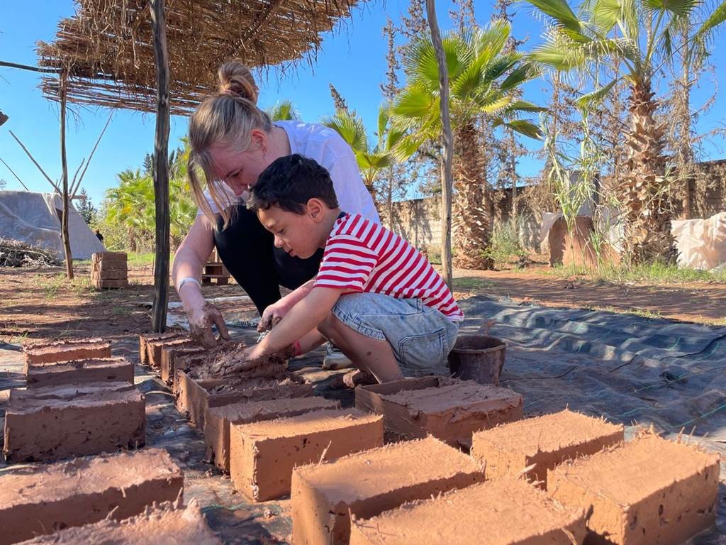 Atelier briques de terre - Tourisme Agadir Souss-Massa