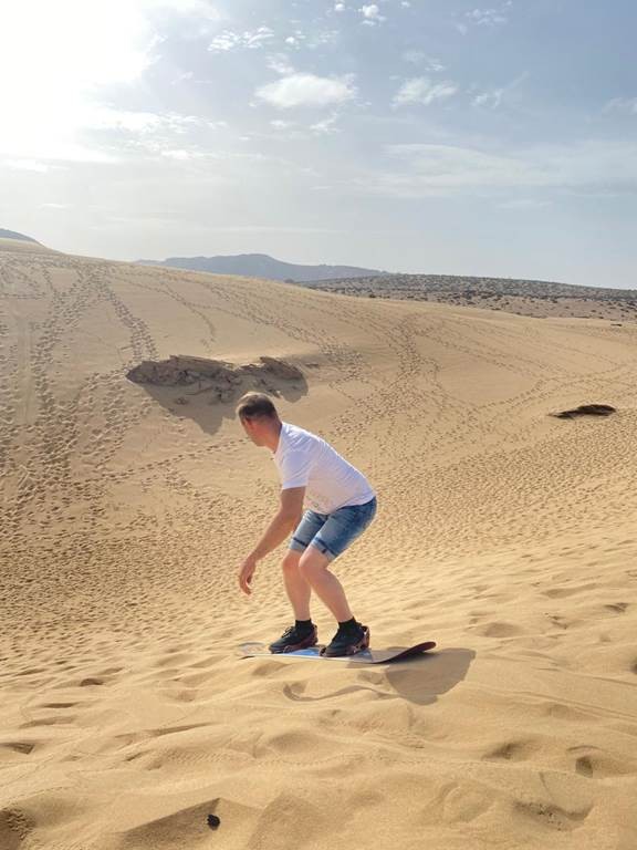 Aventure en Sandboarding à Agadir - Tourisme Agadir Souss-Massa