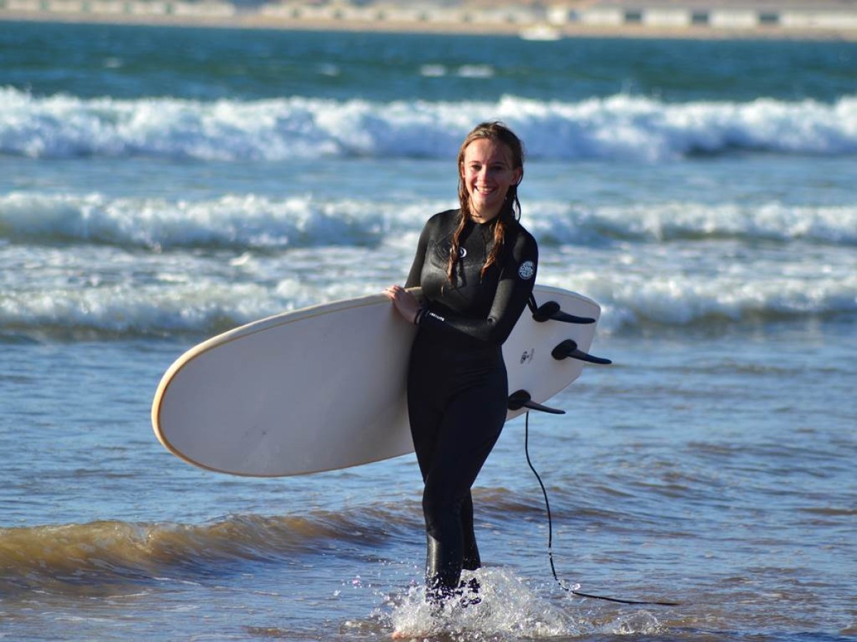 Cours collectifs 1h surf ou Bodyboard - Tourisme Agadir Souss-Massa