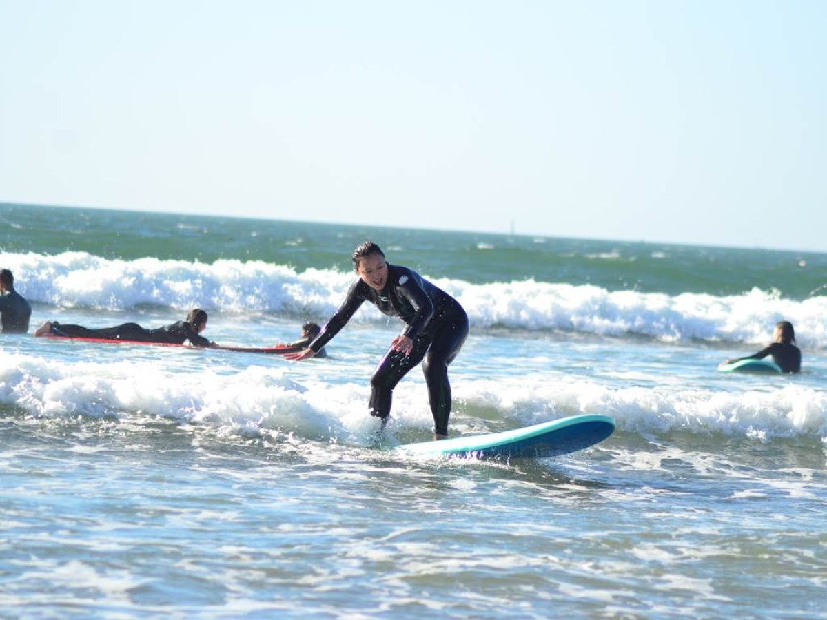 Cours collectifs 1h surf ou Bodyboard - Tourisme Agadir Souss-Massa