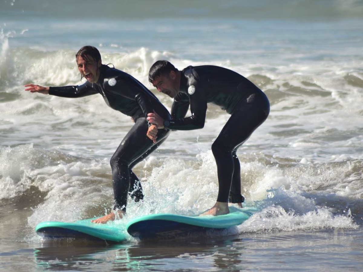Cours collectifs 2h surf ou Bodyboard - Tourisme Agadir Souss-Massa