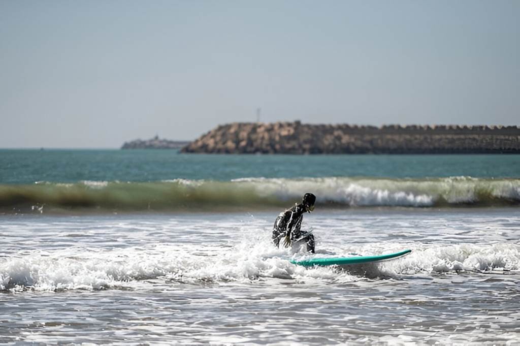Cours particuliers de surf à Agadir - Tourisme Agadir Souss-Massa