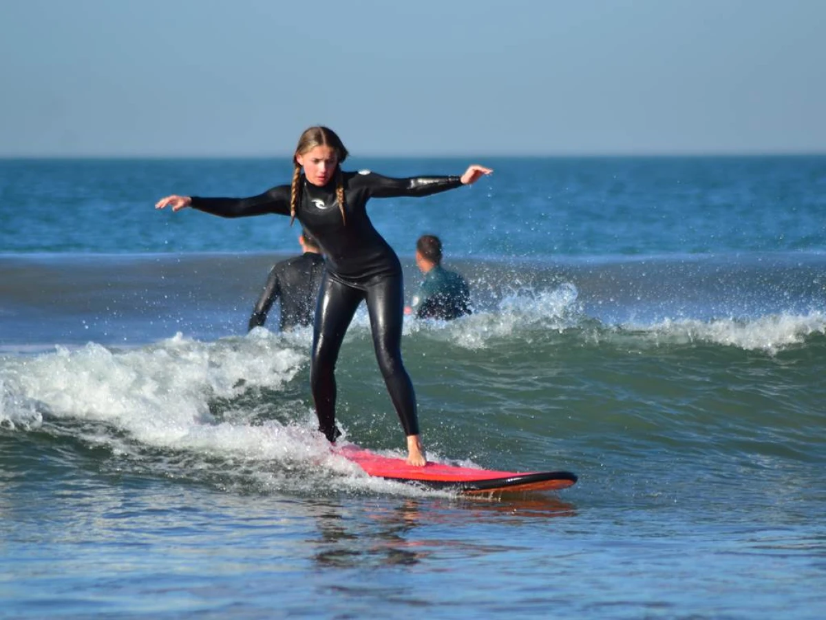 Cours privés 1h surf ou de bodyboard - 1 personne - Tourisme Agadir Souss-Massa