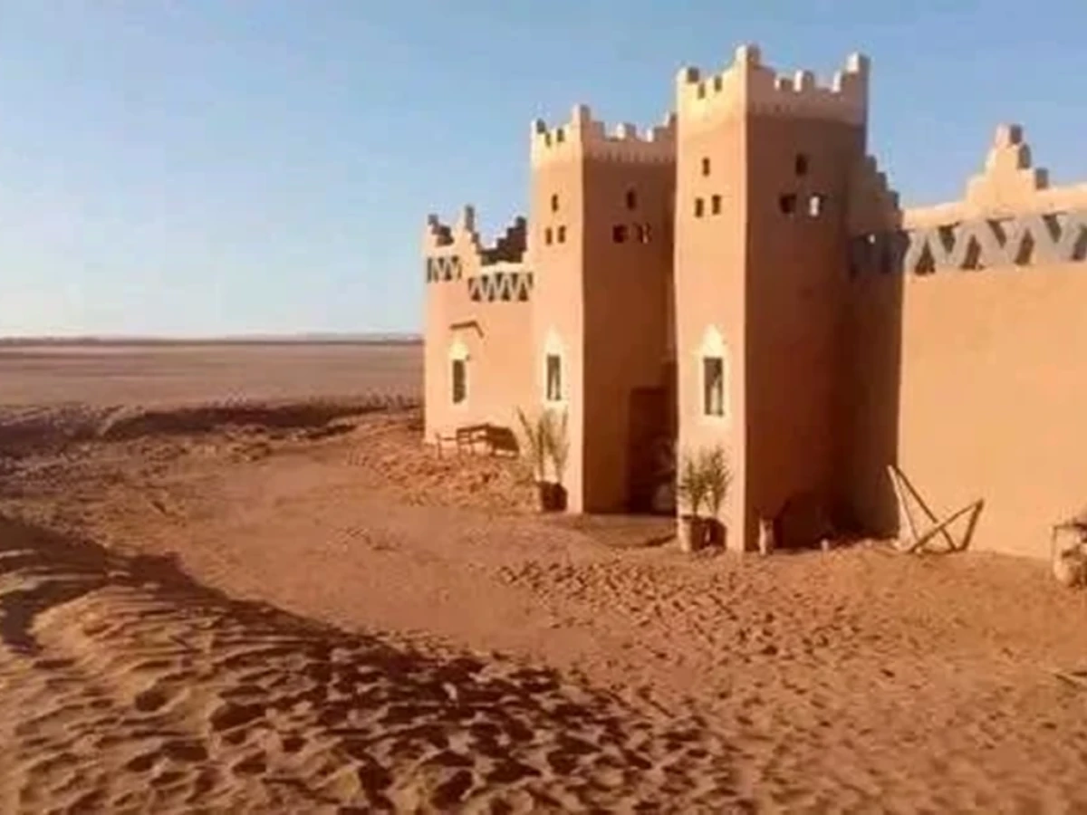 De Foum Zguid , 1 nuit à l'auberge Sahara Iriki , trekkings et 2 nuits aux bivouacs à l'Erg El Mahzil et l'Erg El Ghoul : 4 jours - 3 nuits - Tourisme Agadir Souss-Massa