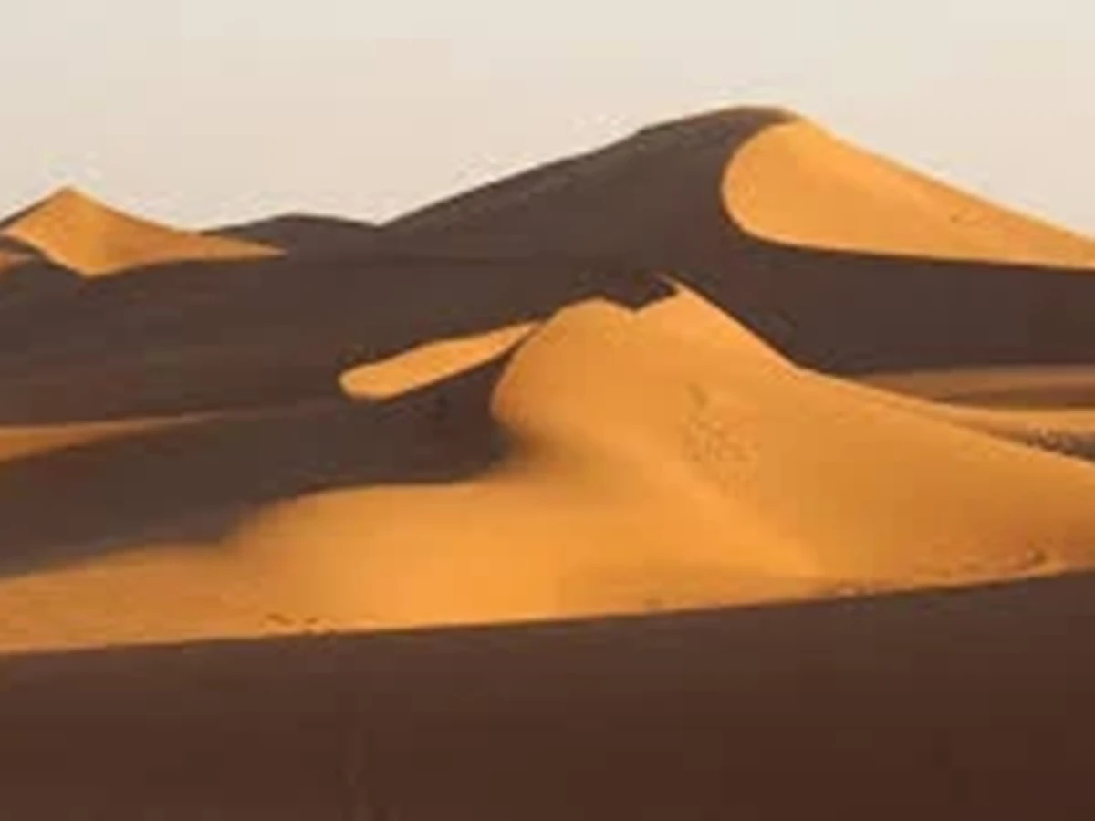 De Foum Zguid , 1 nuit à l'auberge Sahara Iriki , trekkings et 2 nuits aux bivouacs à l'Erg El Mahzil et l'Erg El Ghoul : 4 jours - 3 nuits - Tourisme Agadir Souss-Massa