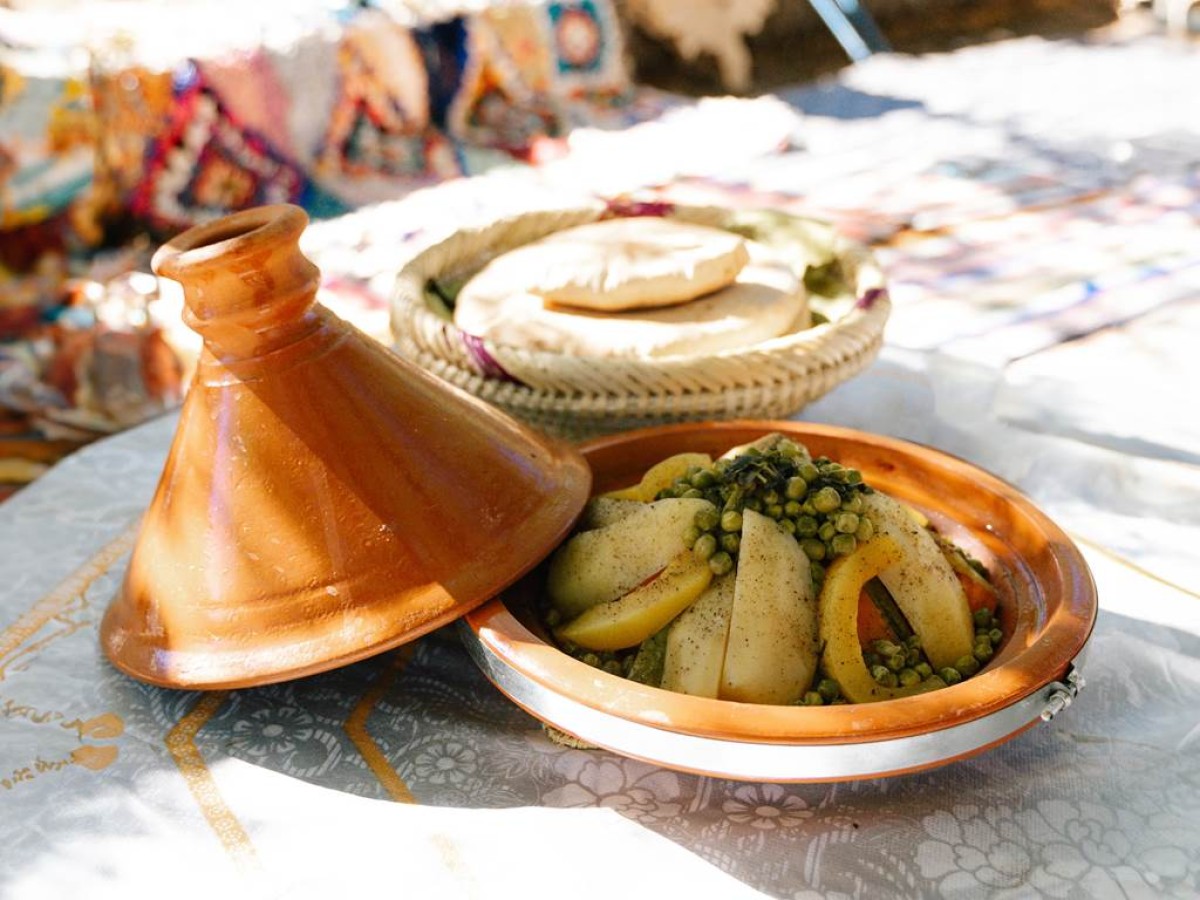 Explorez les Secrets du Tajine Marocain : Une Aventure Culinaire Inoubliable ! - Tourisme Agadir Souss-Massa