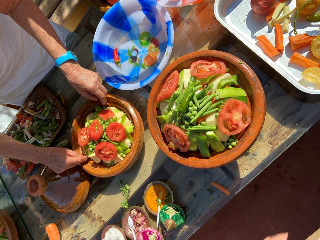 Explorez les Secrets du Tajine Marocain : Une Aventure Culinaire Inoubliable ! - Tourisme Agadir Souss-Massa