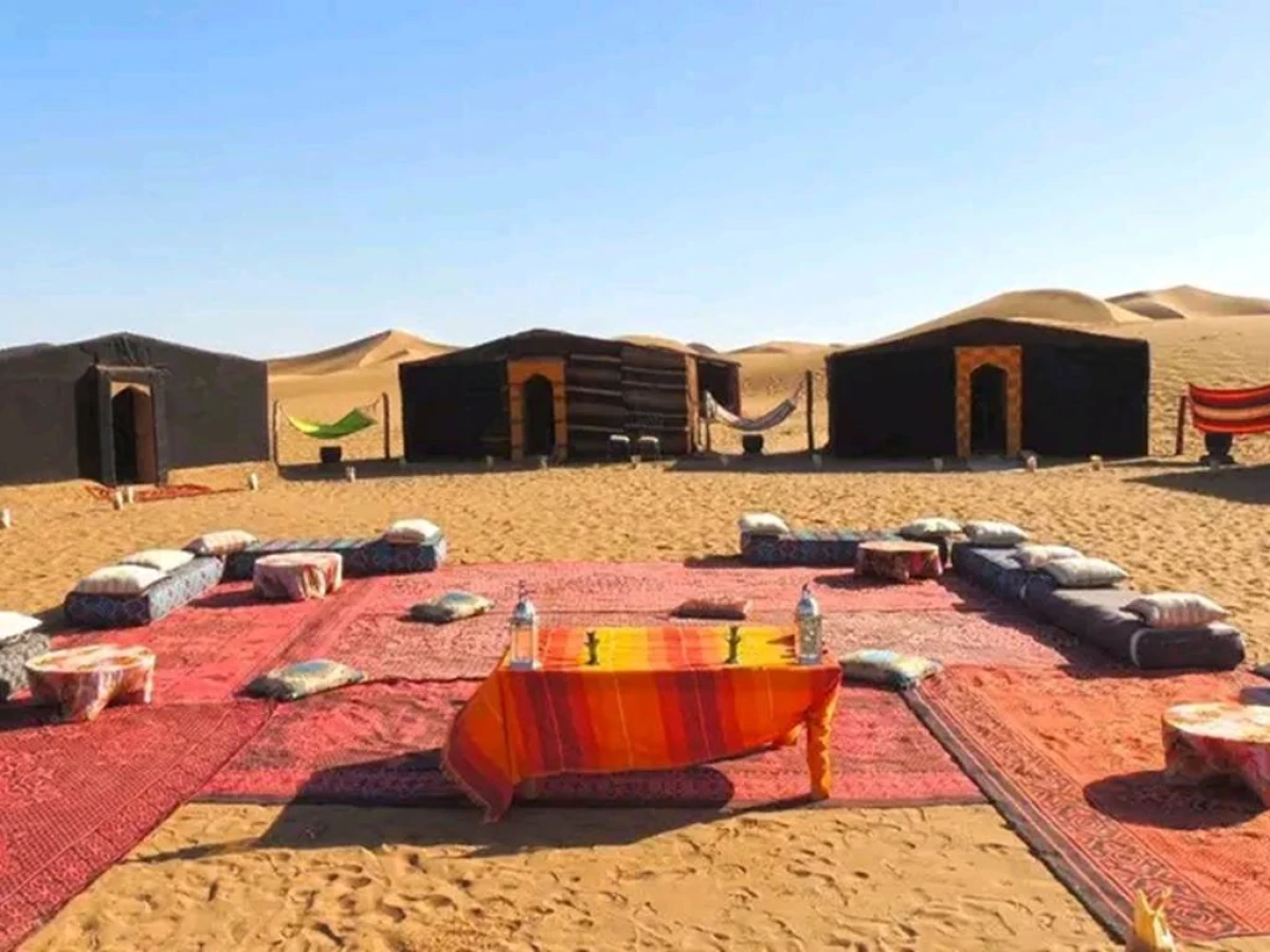 trekking , 1 nuit bivouac oasis Chebbi, Erg El Mahzil et nuit au lac Iriki : 3jours-2 nuits - Tourisme Agadir Souss-Massa